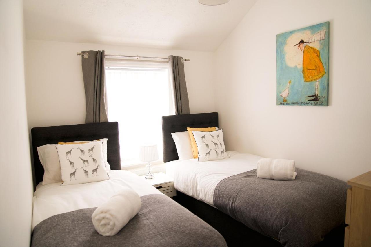 3Br-St Johns Hse-Free Parking-Workers-Kitchen-Wifi-Dog Friendly Apartment ดอนคาสเตอร์ ภายนอก รูปภาพ