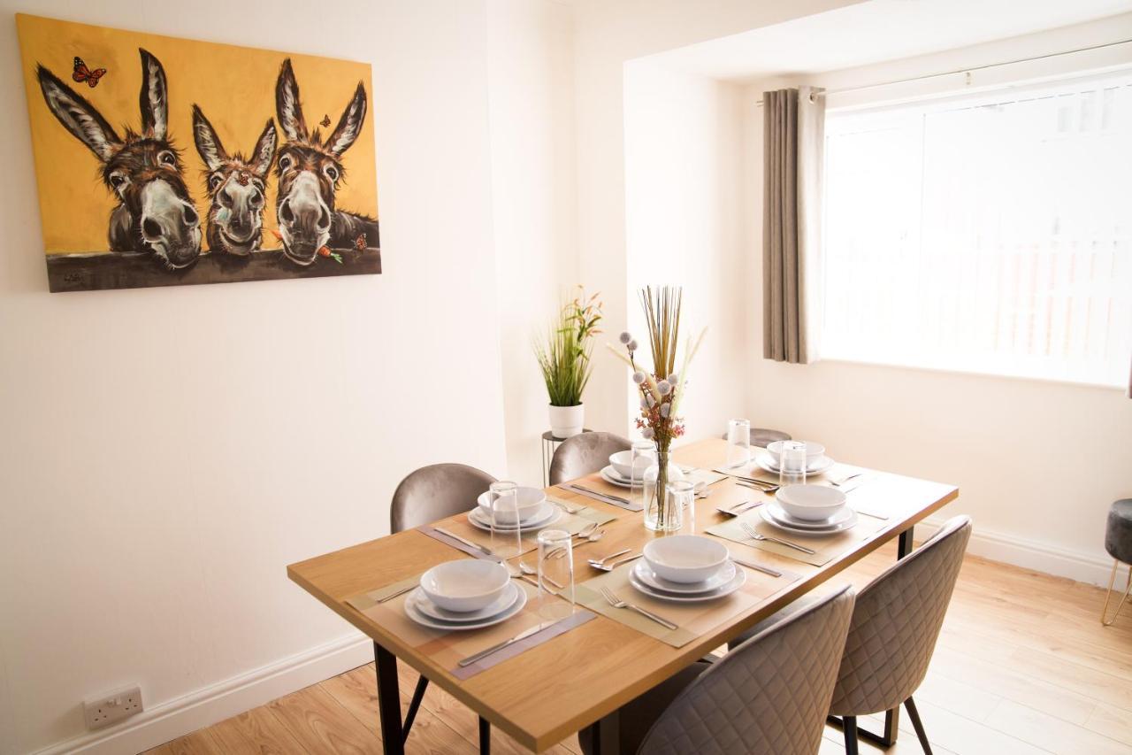 3Br-St Johns Hse-Free Parking-Workers-Kitchen-Wifi-Dog Friendly Apartment ดอนคาสเตอร์ ภายนอก รูปภาพ