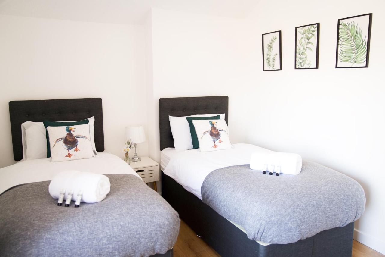3Br-St Johns Hse-Free Parking-Workers-Kitchen-Wifi-Dog Friendly Apartment ดอนคาสเตอร์ ภายนอก รูปภาพ