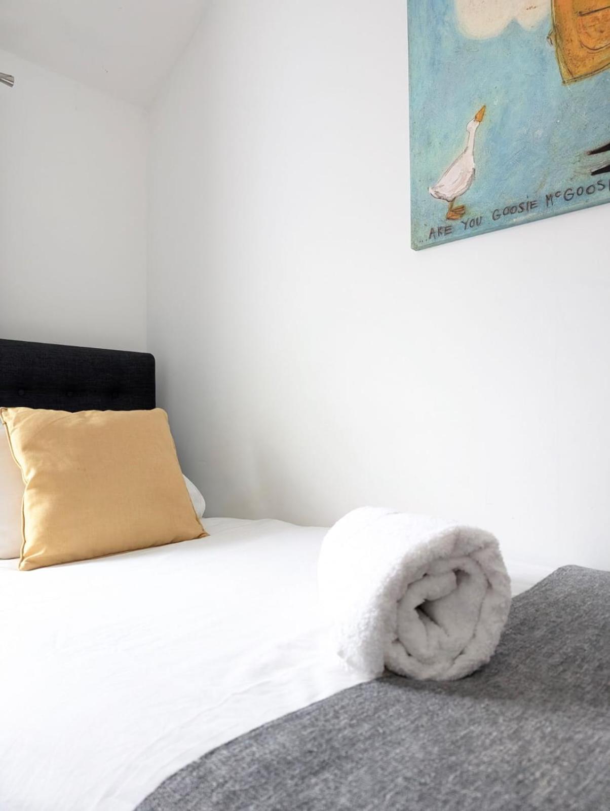 3Br-St Johns Hse-Free Parking-Workers-Kitchen-Wifi-Dog Friendly Apartment ดอนคาสเตอร์ ภายนอก รูปภาพ