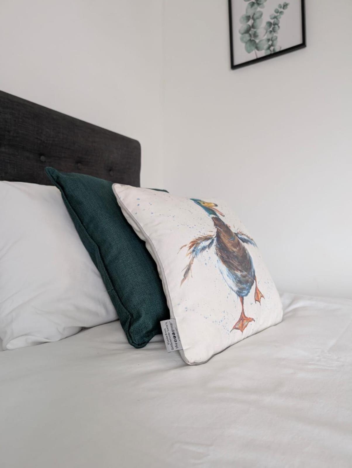 3Br-St Johns Hse-Free Parking-Workers-Kitchen-Wifi-Dog Friendly Apartment ดอนคาสเตอร์ ภายนอก รูปภาพ